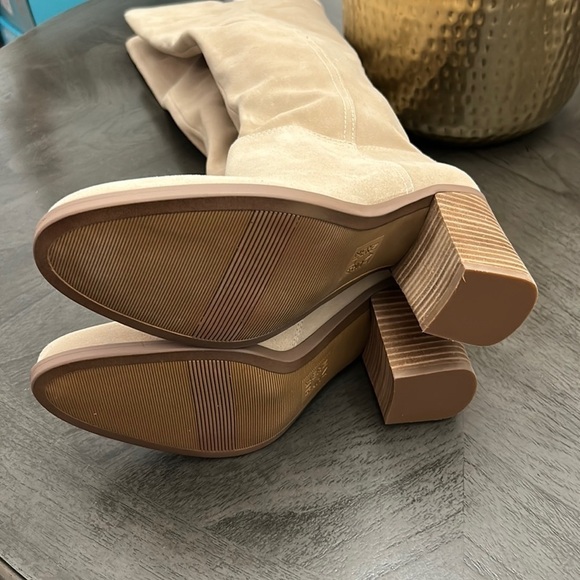 NATURALIZER Kyrie Water-Resistant Over-the-Knee Boots - Picture 3 of 13